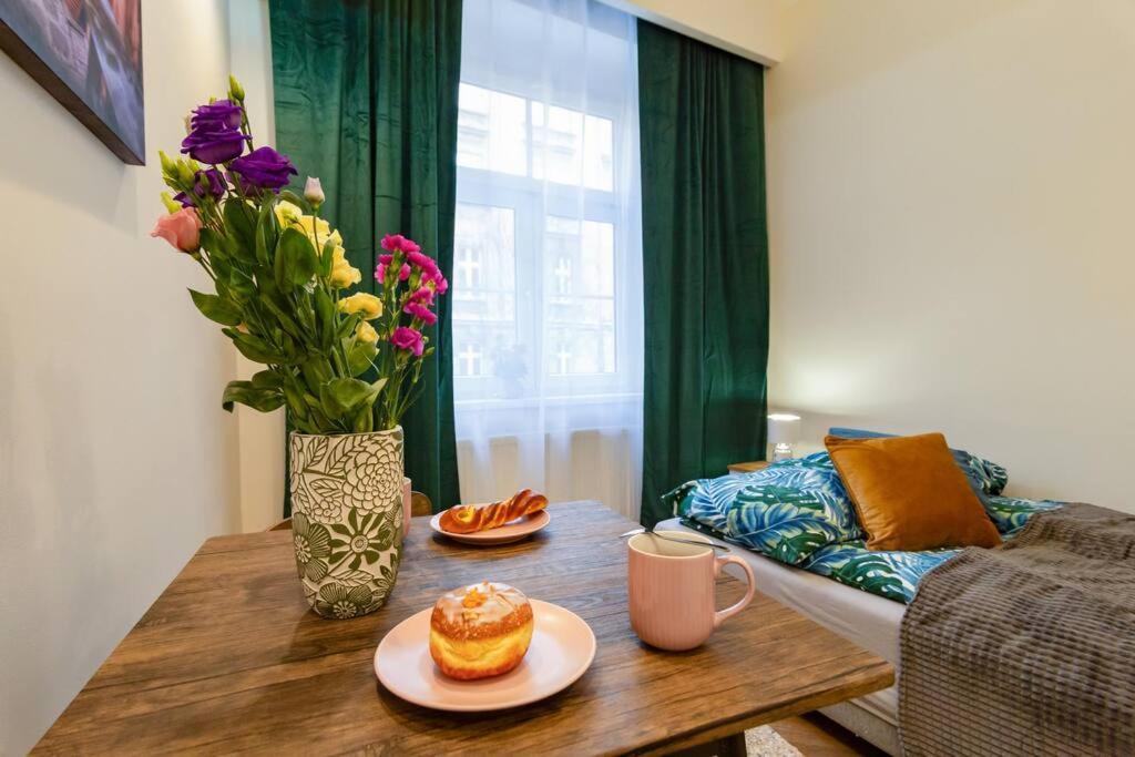 Miniscule Apartment