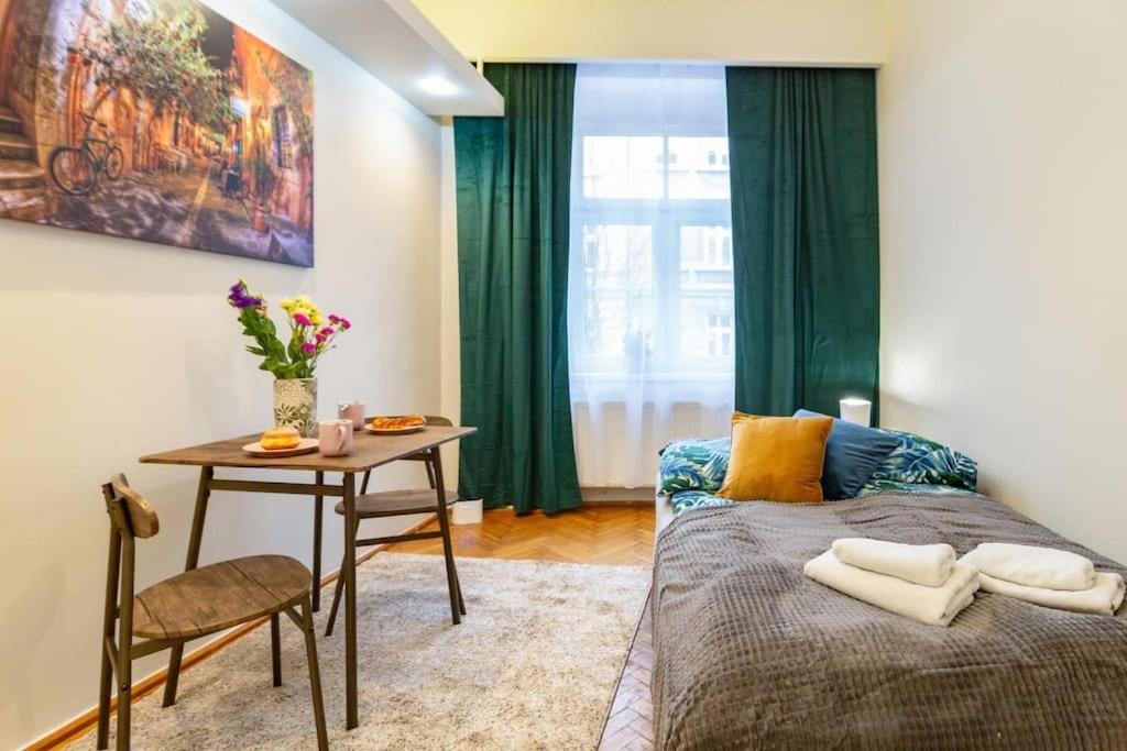Miniscule Apartment